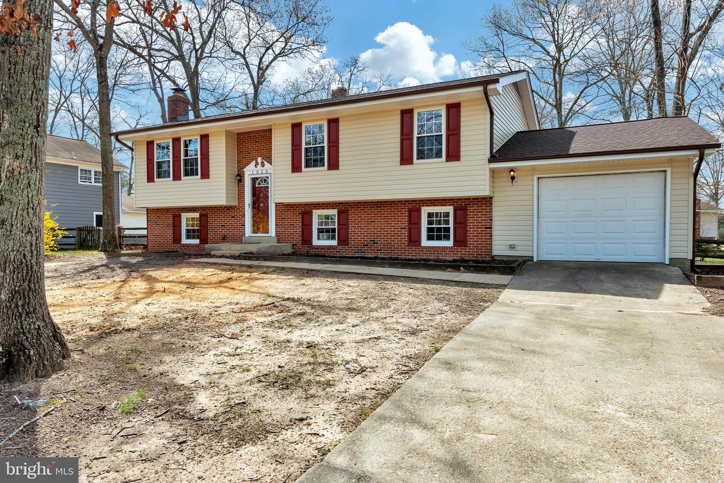 1025 BANNISTER CIR   - REMAX Realty Group Rehoboth Real Estate