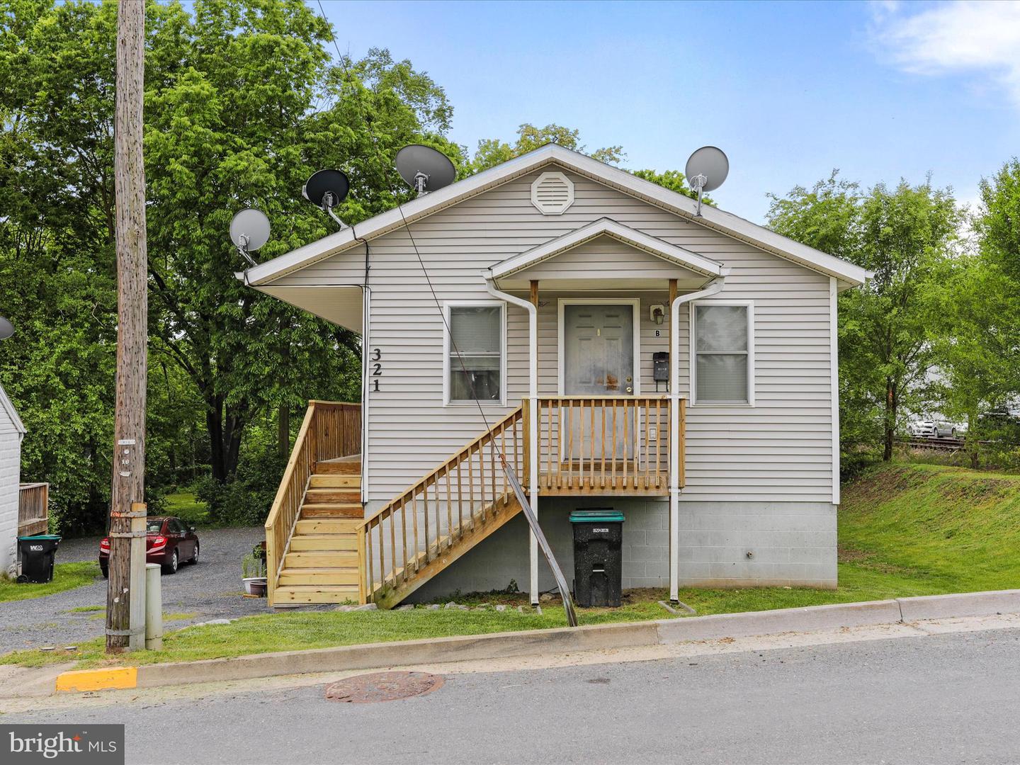 321 W SPRING ST   - REMAX Realty Group Rehoboth Real Estate